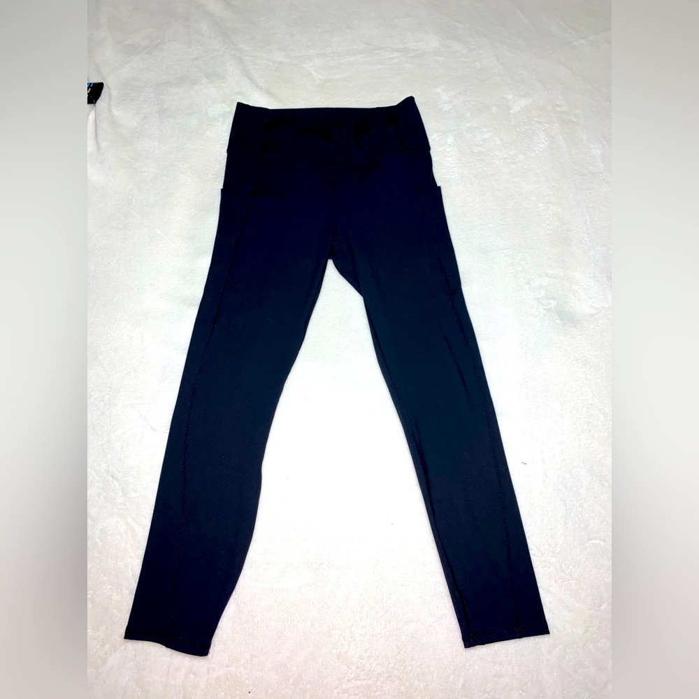 Fabletics capris  size Small Black